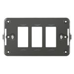 SUPPORTI A PARETE 3 POSTI